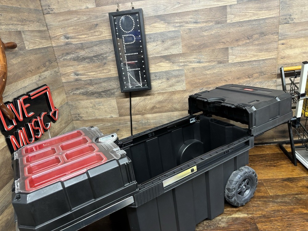 Keter Masterloader Resin Rolling Tool Box with Masterloader