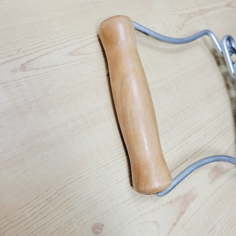 Vintage 1970s DP 5 Spring Chest Pull Expander Exerciser in Original Box