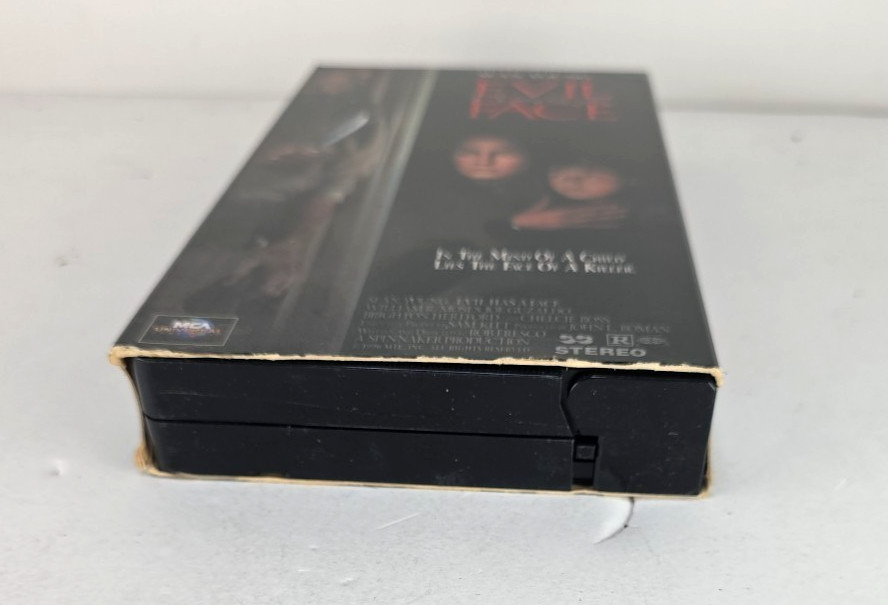 Evil Has A Face - Sean Young , William R Moses - (VHS,1996)