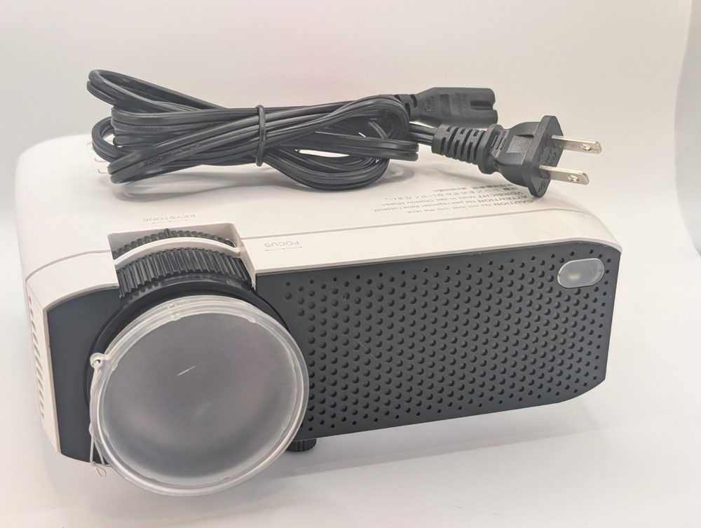 Apeman Portable Mini Projector LC350 - Excellent Condition - Fully Functional.