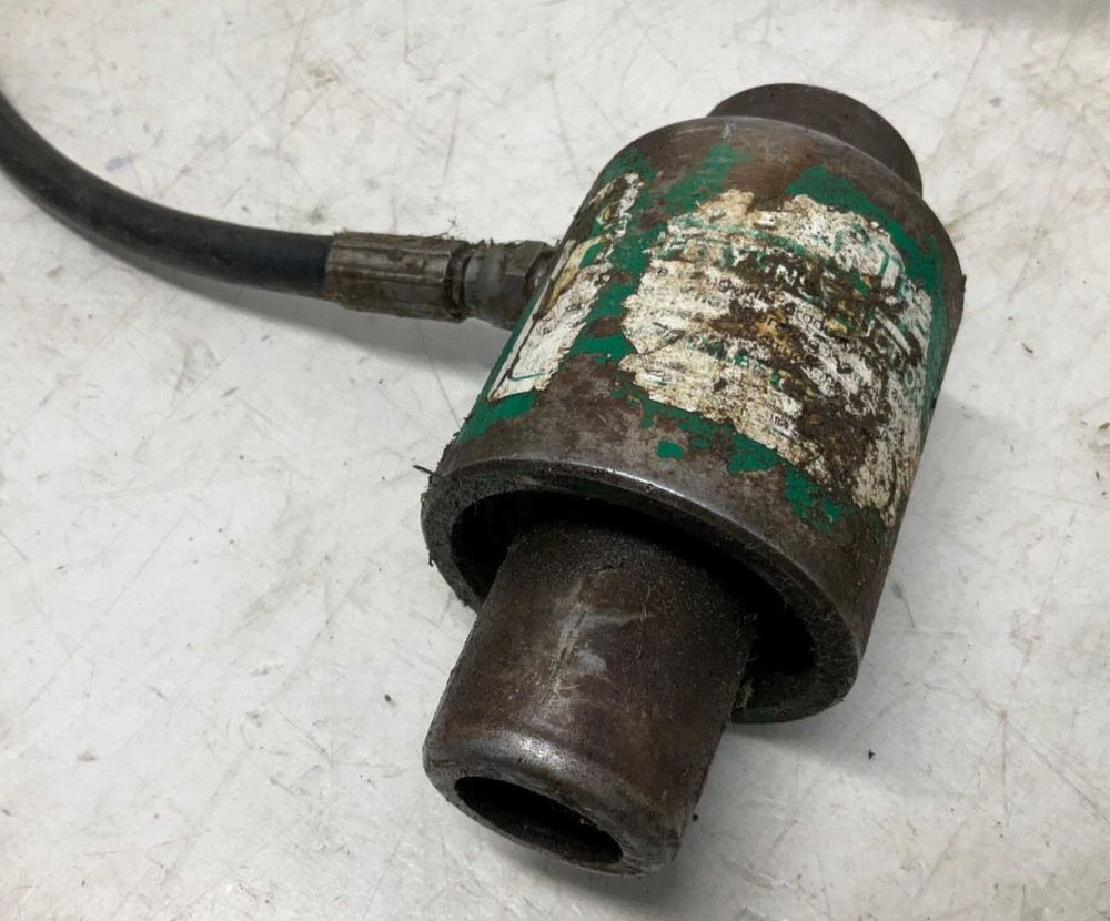 Greenlee 767 Hydraulic hand pump w/ Draw Stud