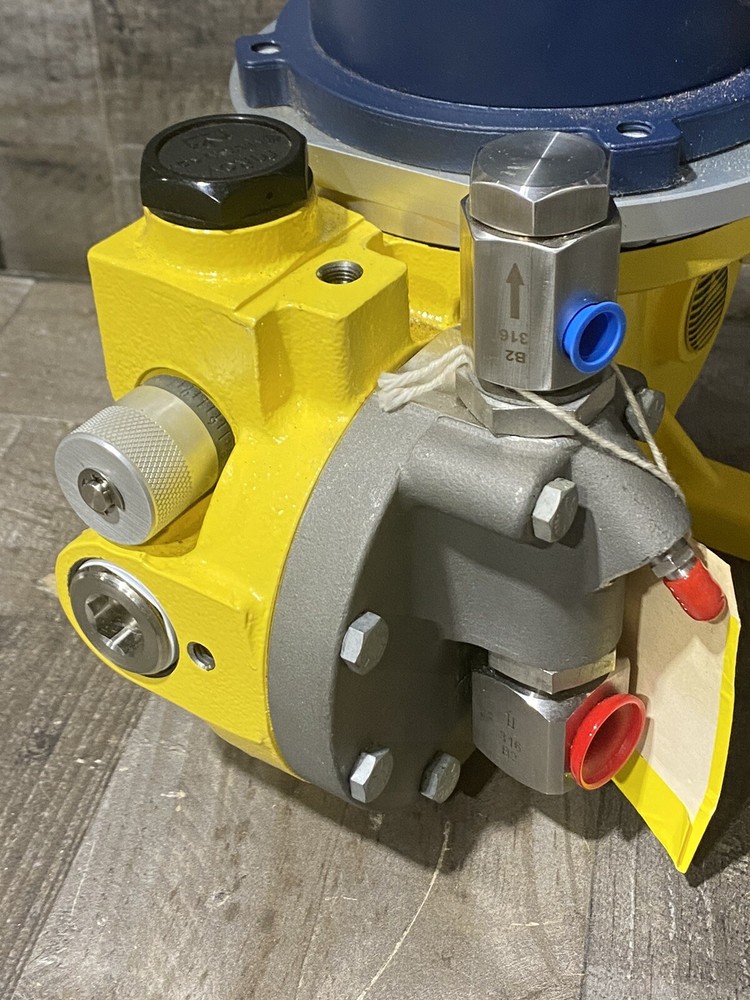 Milton Roy MRA11F24S5CPPNNNNY Metering Pump With A Minarik Speed controller New
