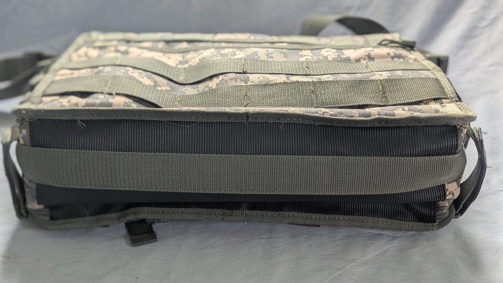 CODE ALPHA Digital Camo PADDED LAPTOP BAG Shoulder Strap TACTICAL 18x12x5" EUC!
