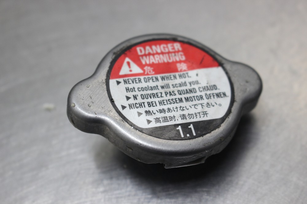 03-04 YZF R6 /06-09 R6S Engine Radiator Cap