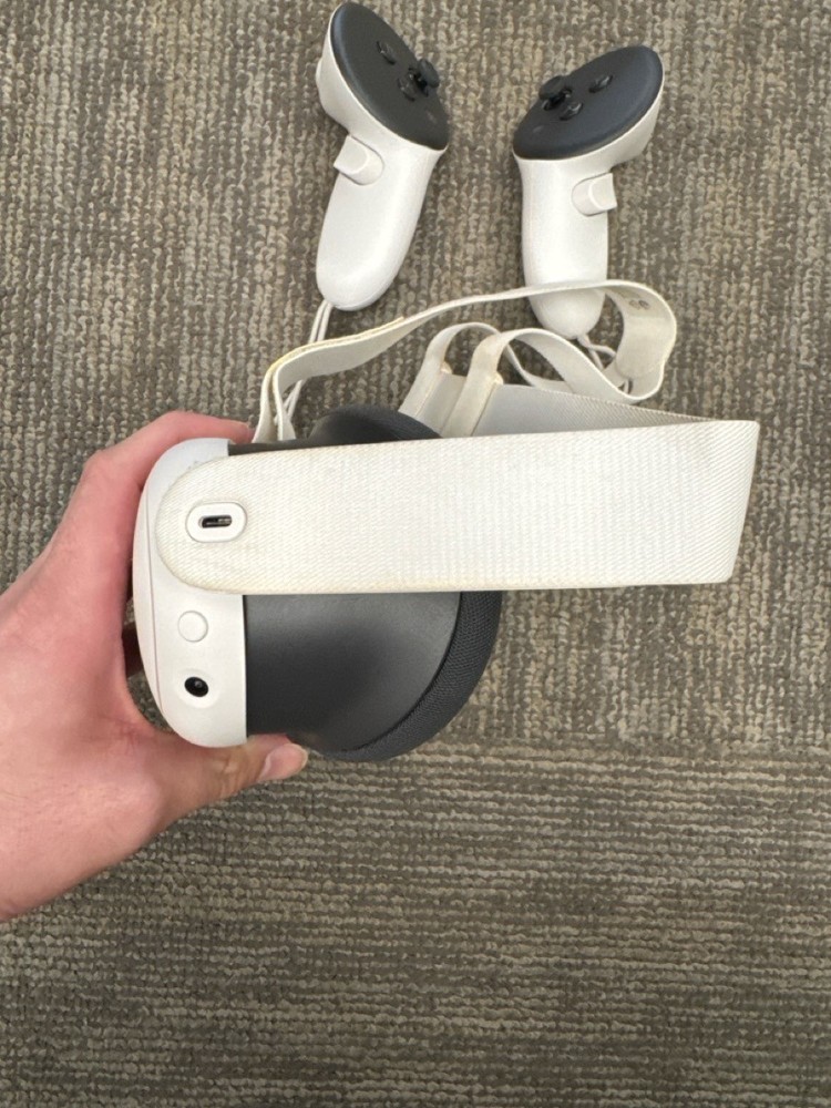 OCULUS QUEST S3A (B05029829)