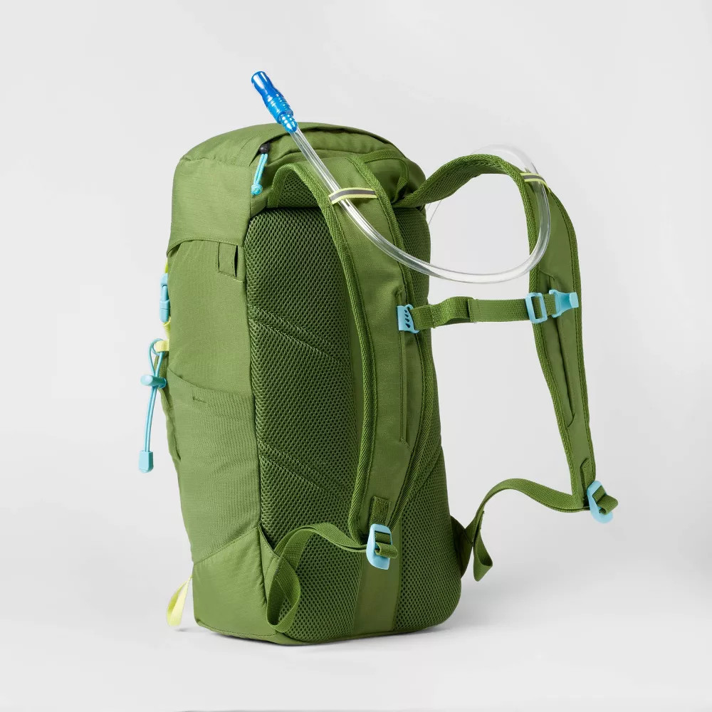 Embark Backpack Hiking Camping Cycling Bladder Green 20L Hydration Pack