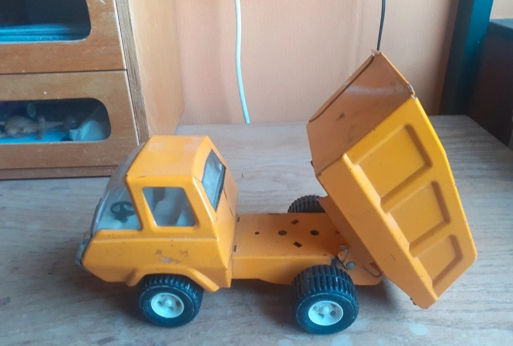 Tonka dump truck 70s