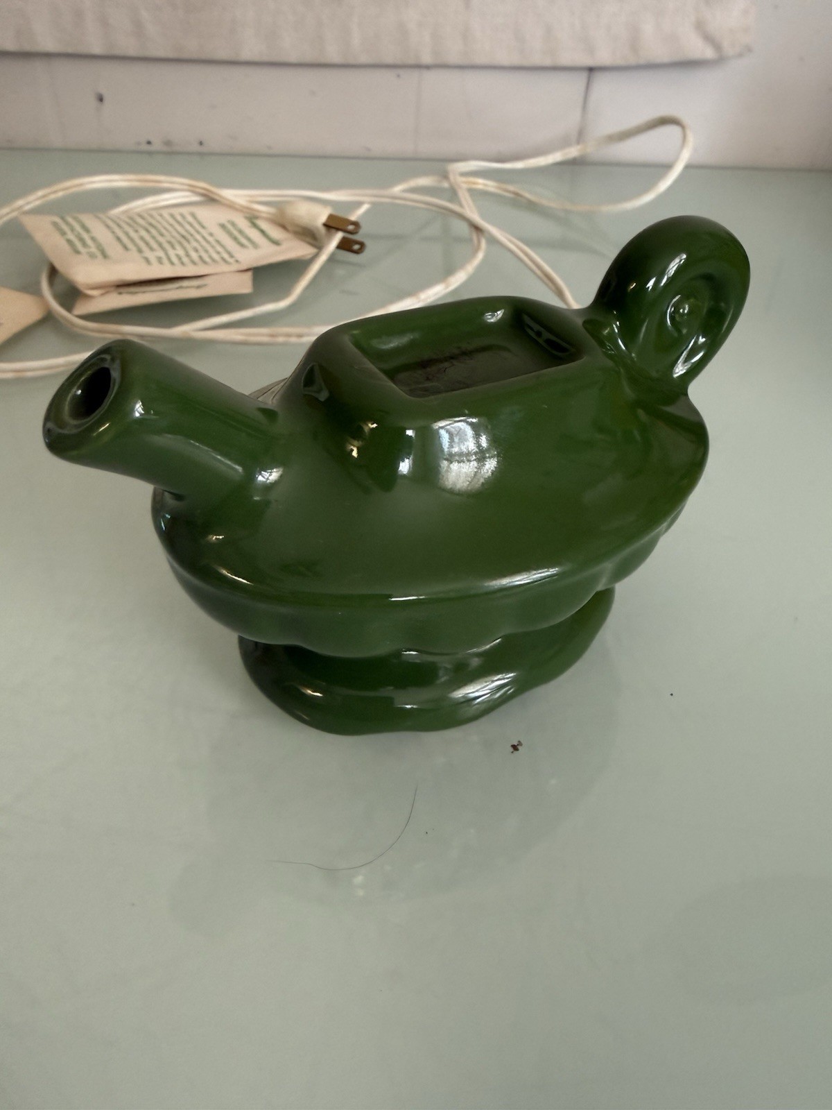 Vintage Aladdin's Magic Lamp Bugmaster Electric Ceramic Insect Control in Box