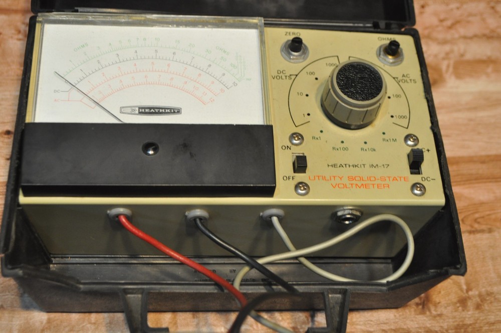 HEATHKIT IM-17 Analog Solid-State Voltmeter w/ Leads & Case VGC