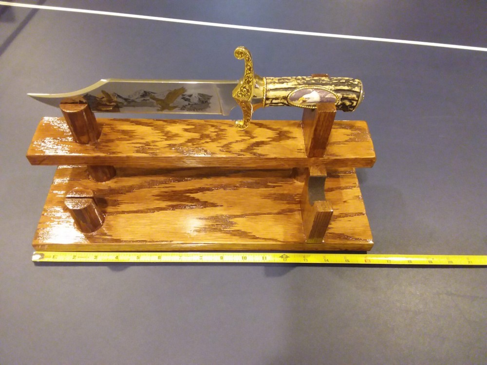 BOWIE-SMALL SWORD KNIFE DISPLAY STAND (DARK WALNUT)