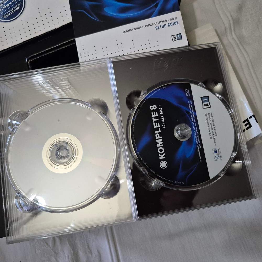 The Komplete 8 Instruments & Effects Collection Discs 27 INSTRUMENTS 110 GB