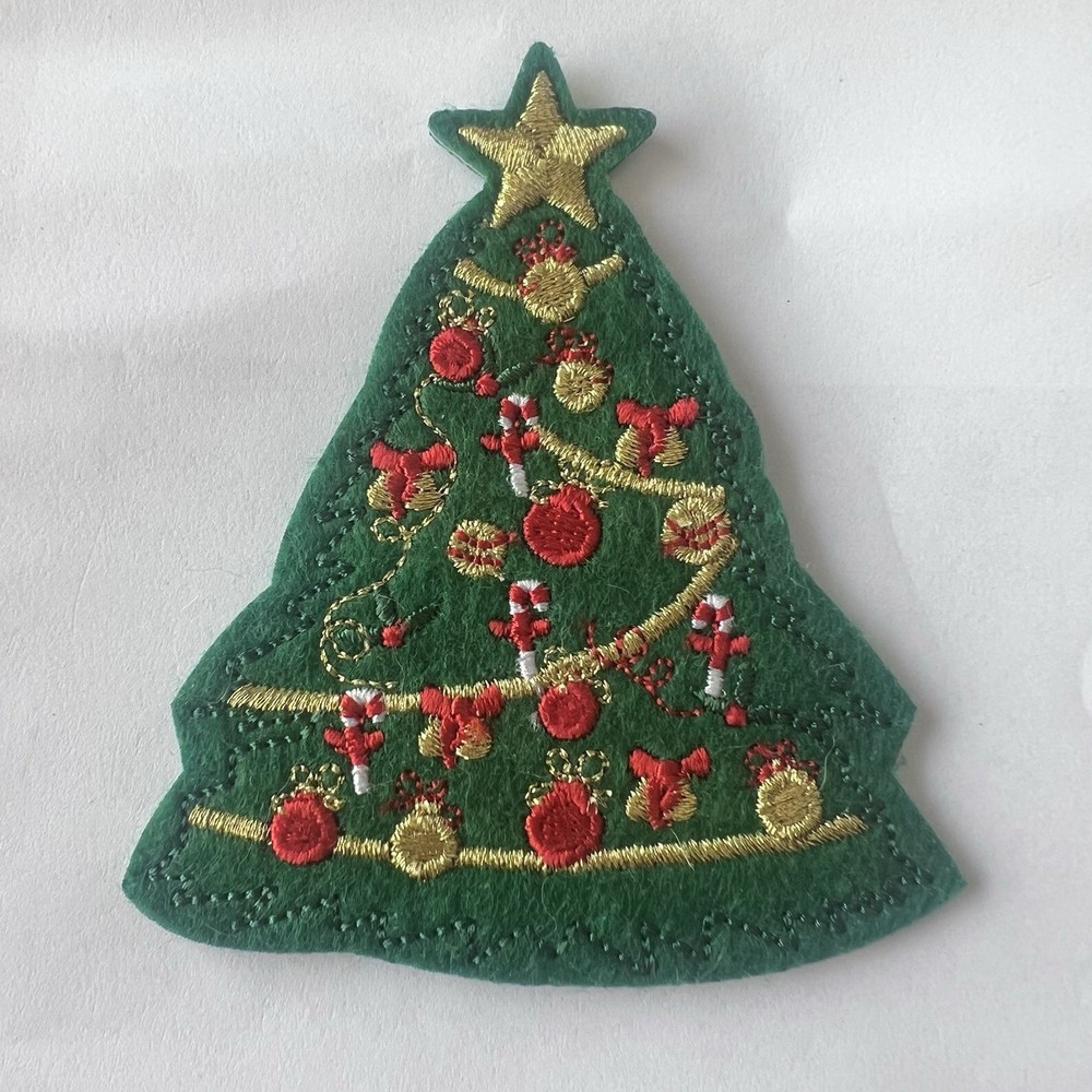 Christmas Tree Patch    2.9 x 3.5 inches
