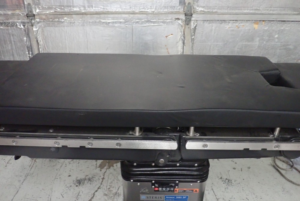 Steris Amsco 3085 SP Surgical Operating Table with Extra Pads
