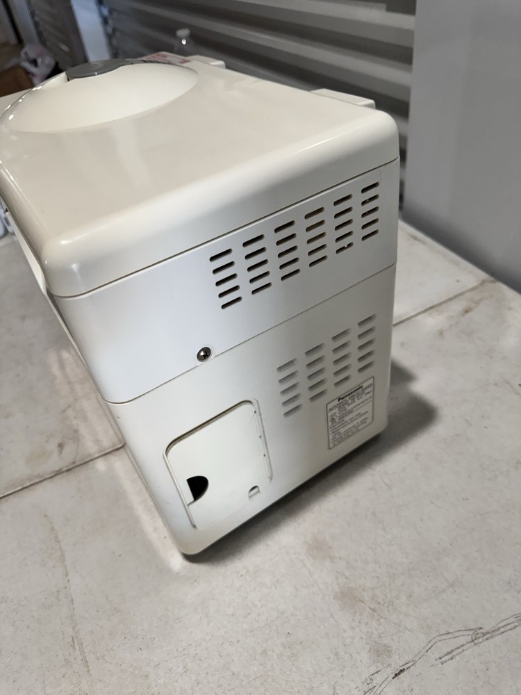 Panasonic SD-BT2P White Bread Bakery Automatic 1 Pound Bread Maker Machine japan