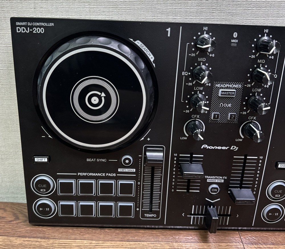 Pioneer DJ DDJ-200 DJ Controller