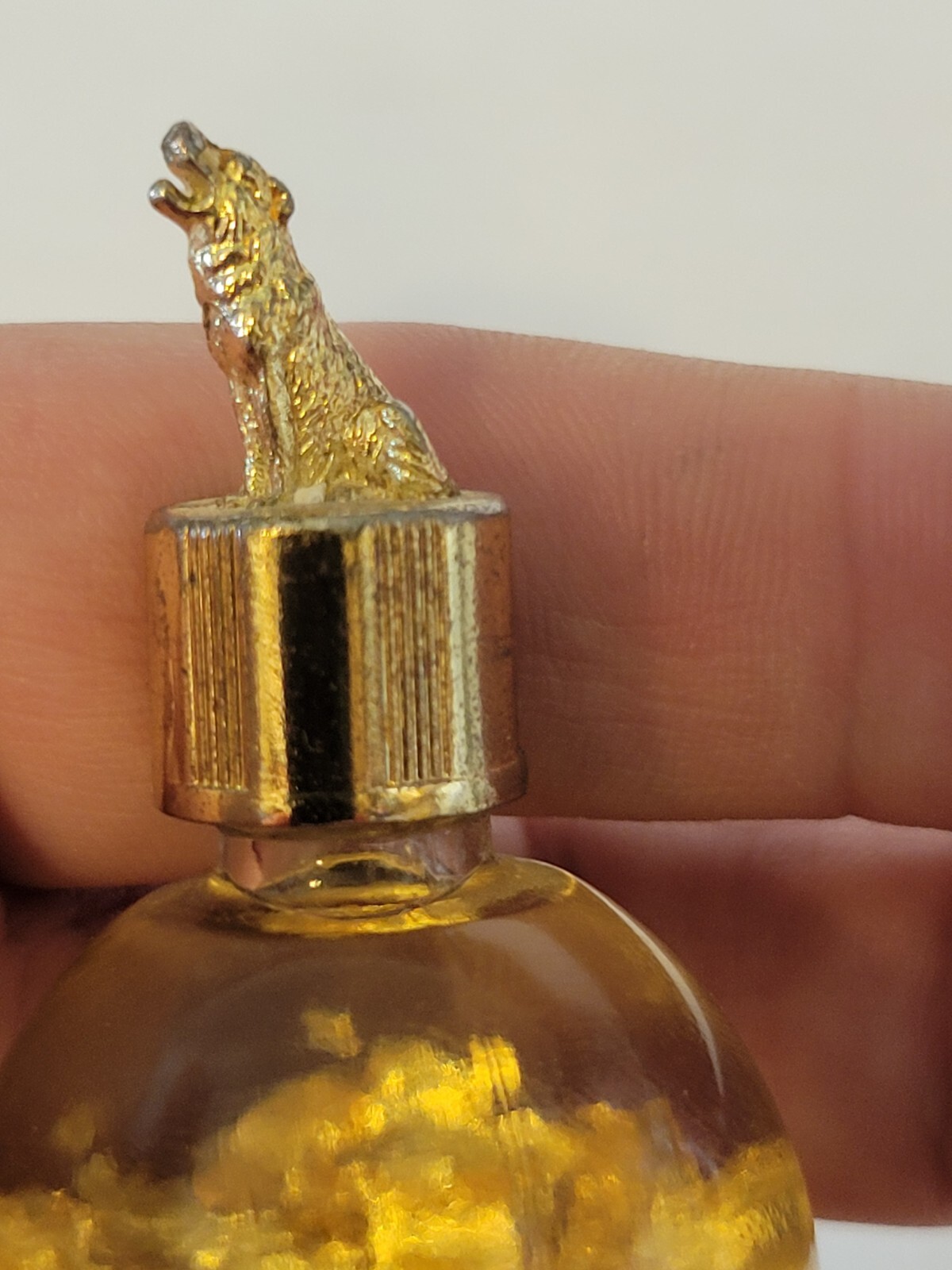 Souvenir Genuine Gold Flakes In Miners Assay Bottle Wolf Top