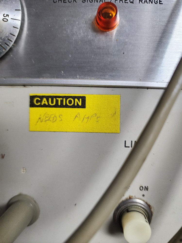 Hewlett Packard 8405A Vector Voltmeter w/ 2 Probes