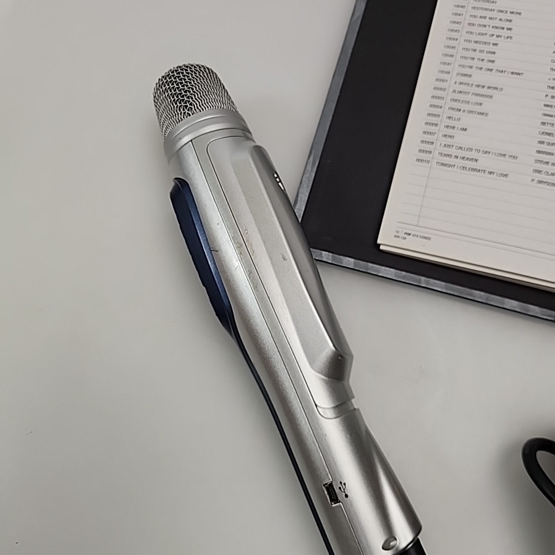 Magic Sing ET13K Wired Karaoke Microphone With Handbook No Power Cord READ!