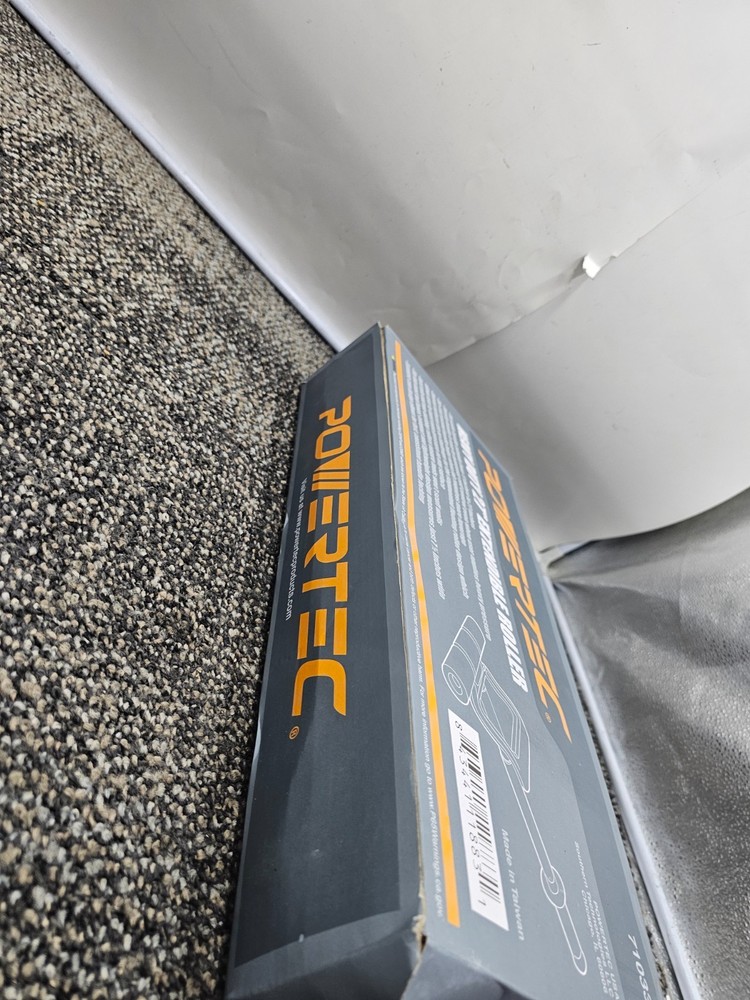 POWERTEC 71033V Extendable Floor and Wall Roller 27" Heavy Duty