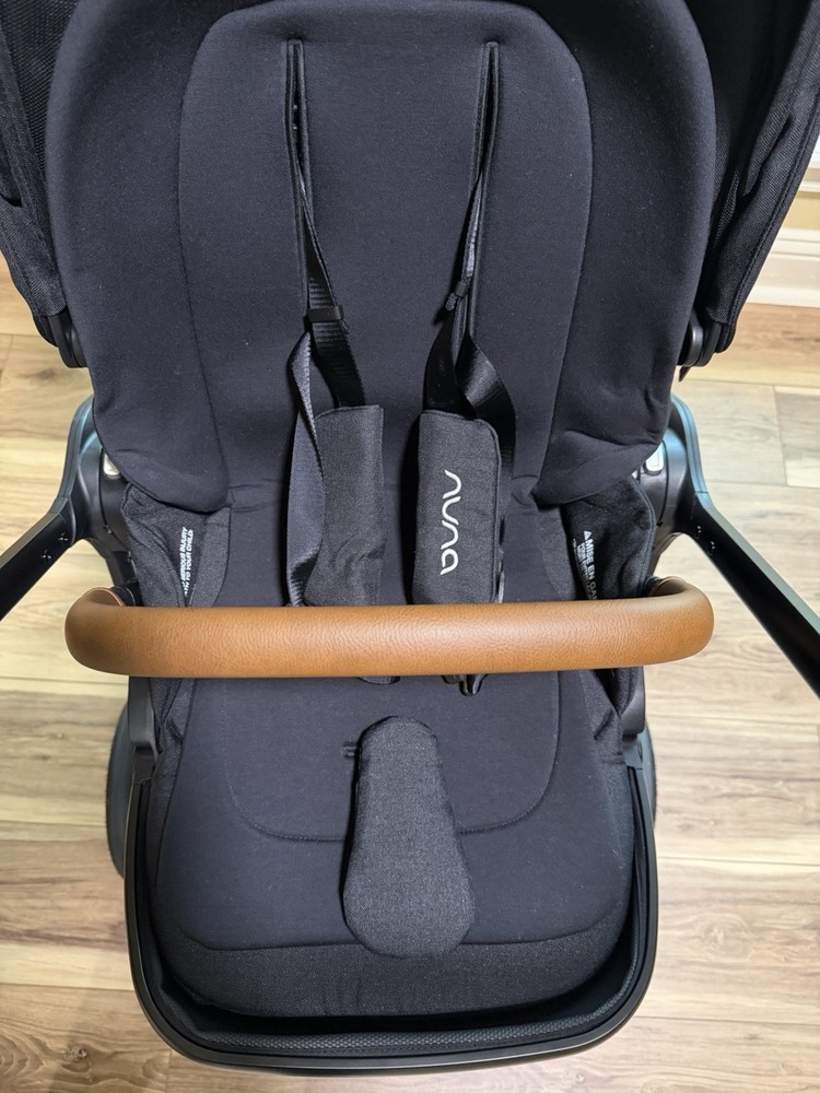 Nuna Triv next Stroller