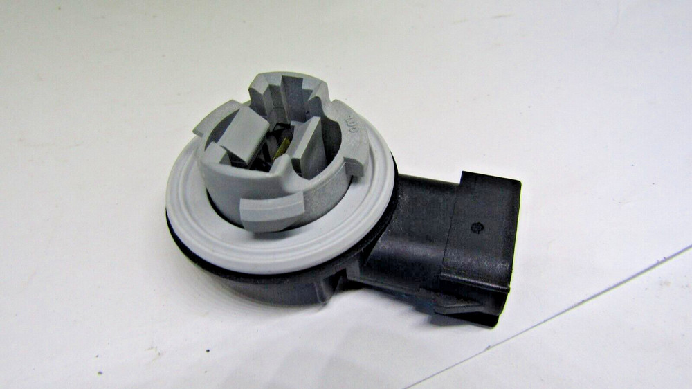 MOPAR 68060655AA TURN SIGNAL LAMP SOCKET