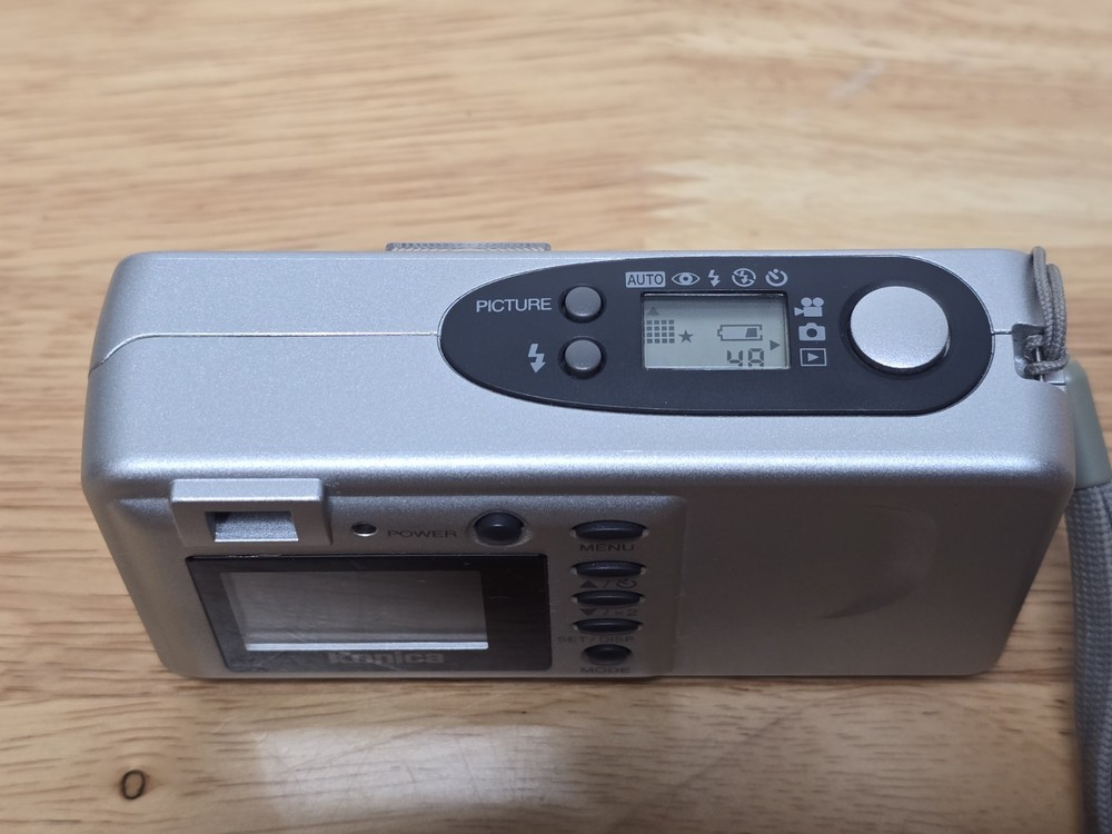 Konica KD-100 1.3MP Compact Digital Camera Silver Tested Working