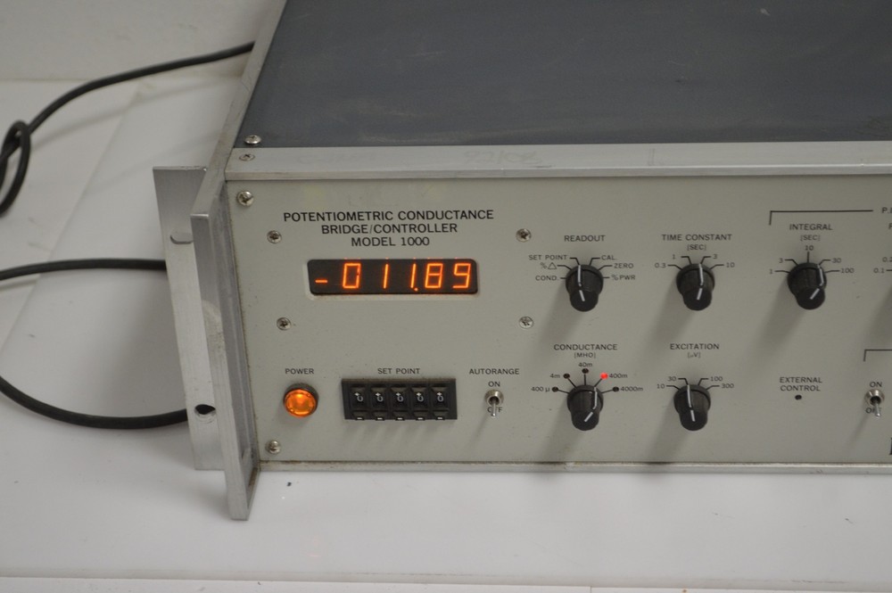 BTI POTENTIOMETRIC CONDUCTANCE BRIDGE / CONTROLLER MODEL 1000 (JLU57)