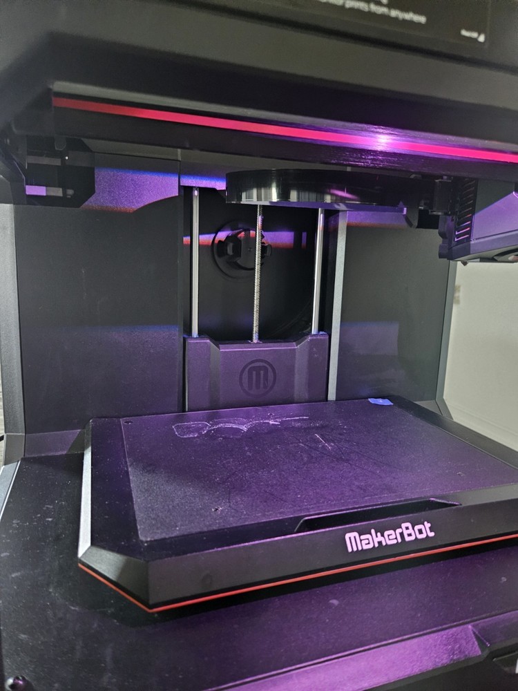 MakerBot Replicator+ 3D Printer PABH65 Good Condition With Working Extruder