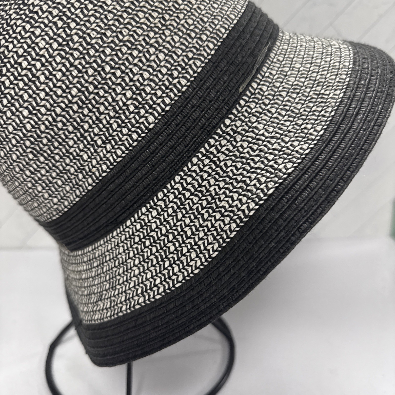 Vintage Hove Womens Black and White Striped Multi Straw Bucket Style Hat