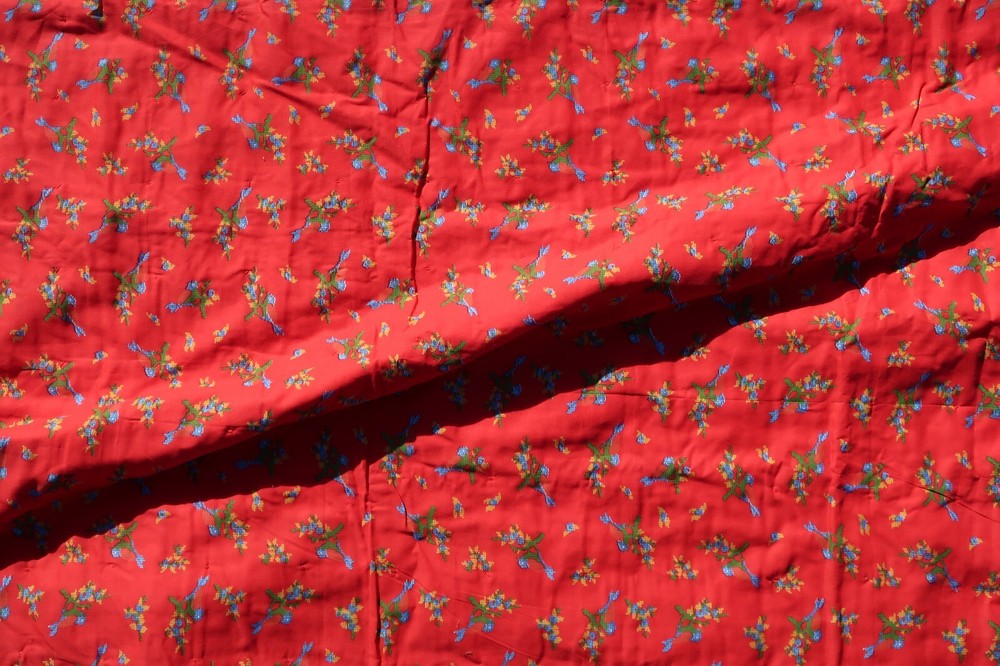 Vtg Patchwork Pattern Tiny Square King Quilt Measures 71x88 In. Beautiful
