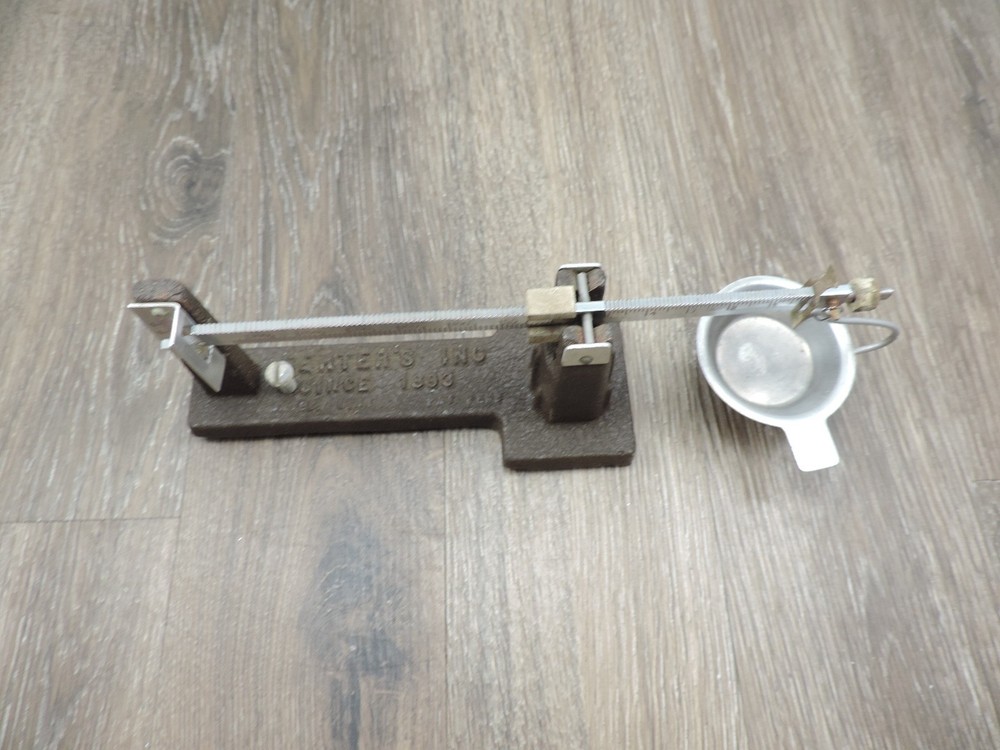 Vintage Herter's Cast Iron Reloading Scale