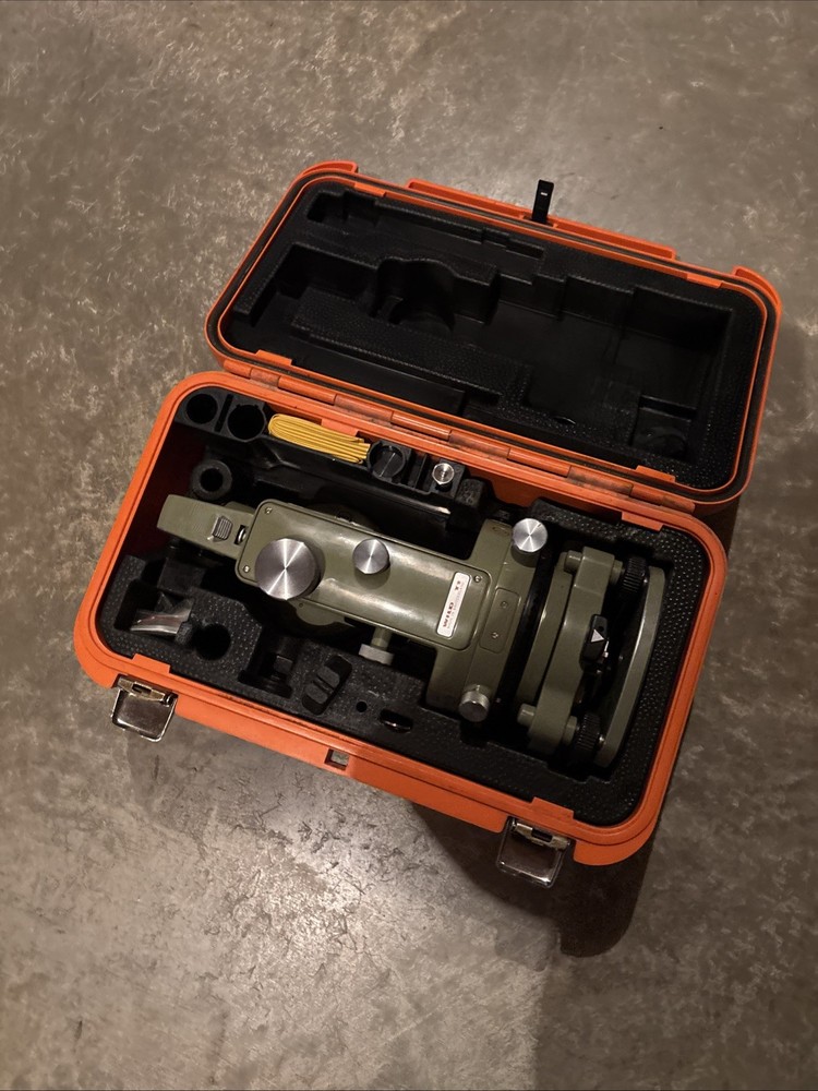 Wild Heerbrugg Wild T1 with Case