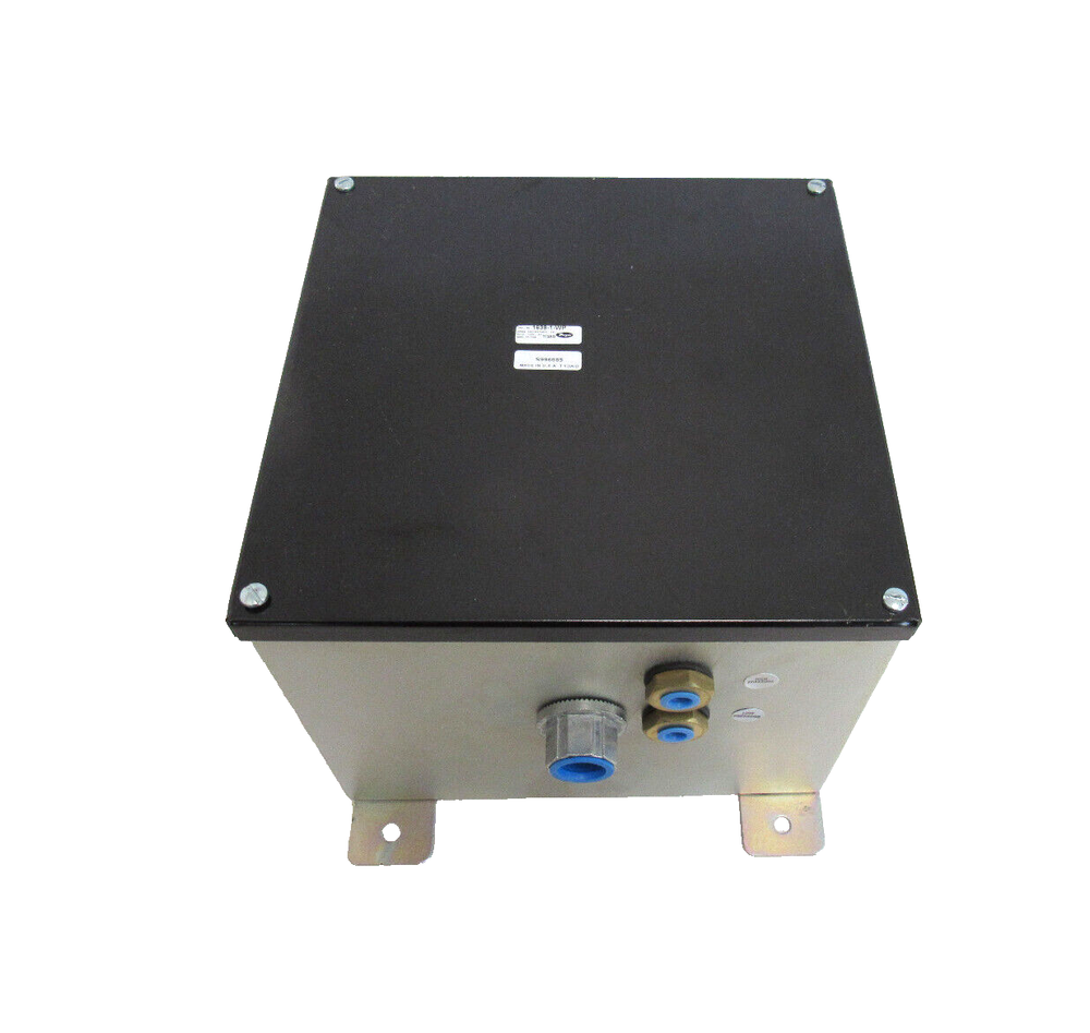 NEW DWYER 1639-1-WP PRESSURE SWITCH 16391WP