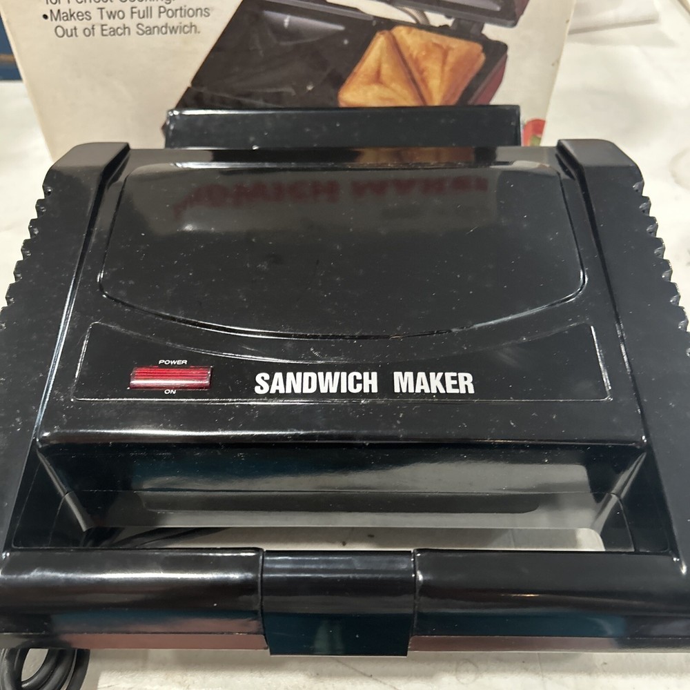 Dual Sandwich Maker | Clean