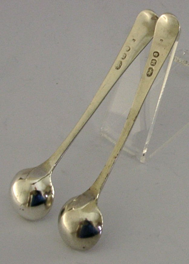 LECHE FAMILY CRESTED STERLING SILVER SALT SPOONS ANTIQUE 1828 GEORGIAN