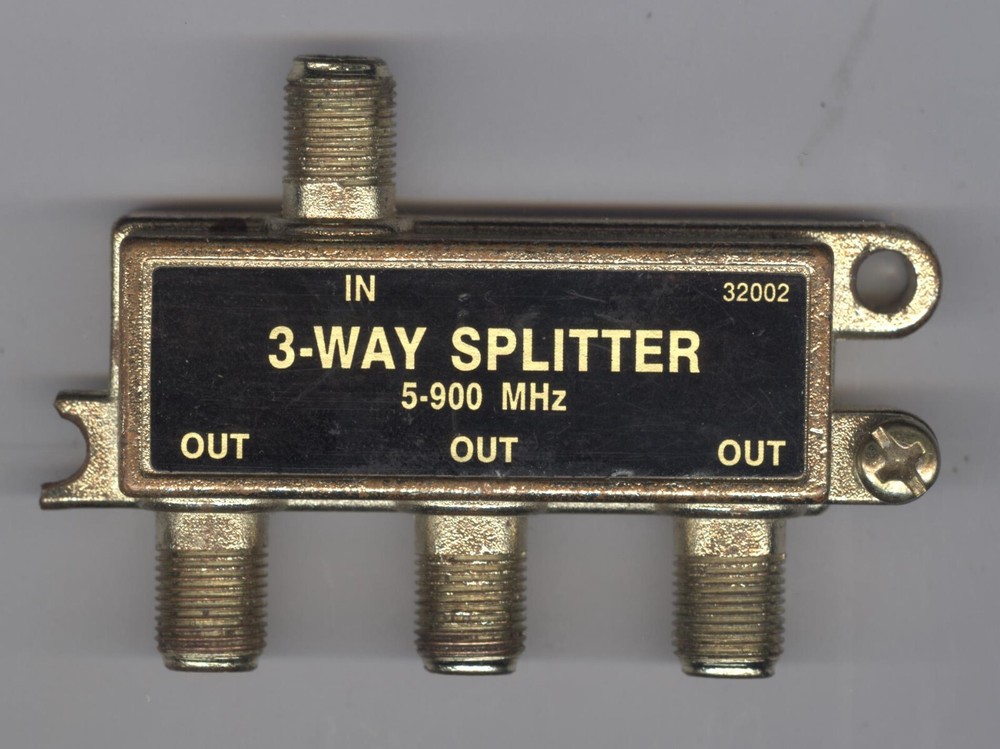 3 way cable splitter 5-900MHz, #32002. - TESTED