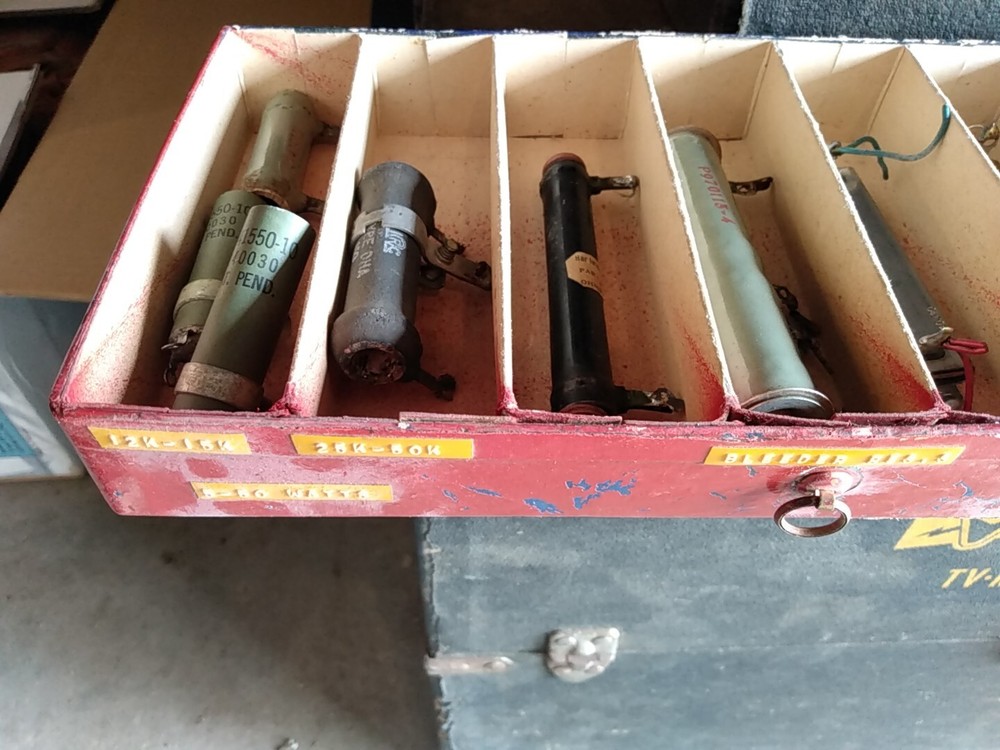 vintage Various flat Resistors 9 pieces Used & NOS