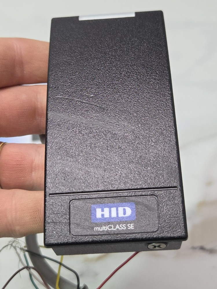 X2 HID multiCLASS Mini Mullion Mount Reader Smart Card SE RP10