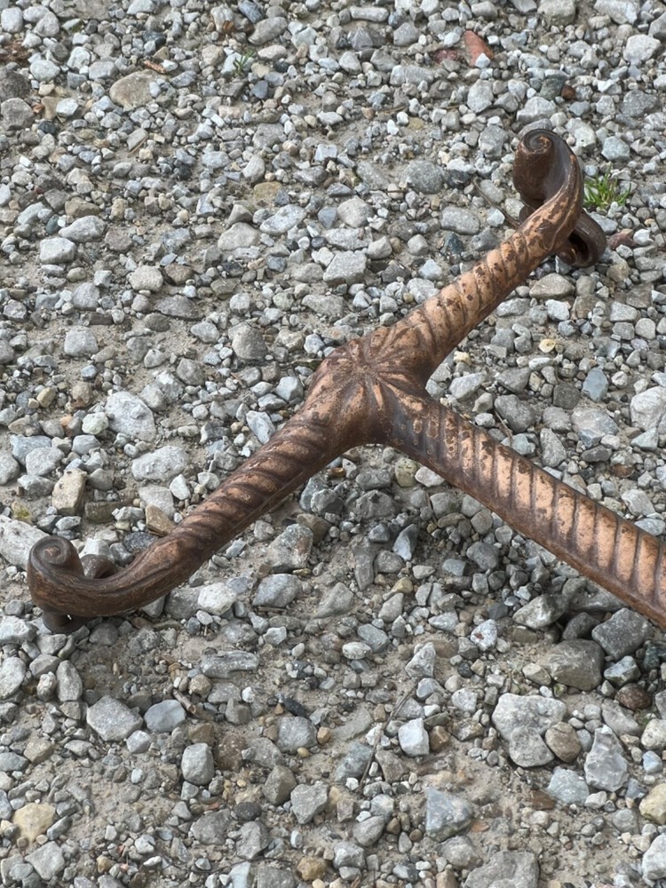 ~ORIGINAL~ SMALLER ORNATE IRON ADJUSTABLE HEIGHT / TILT DRAFTING READING TABLE