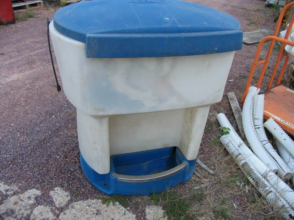 Pax Plastic Pig Hog Waterer Sheep Goat