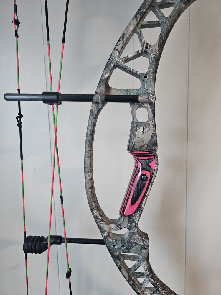 Hoyt Charger Compound Bow