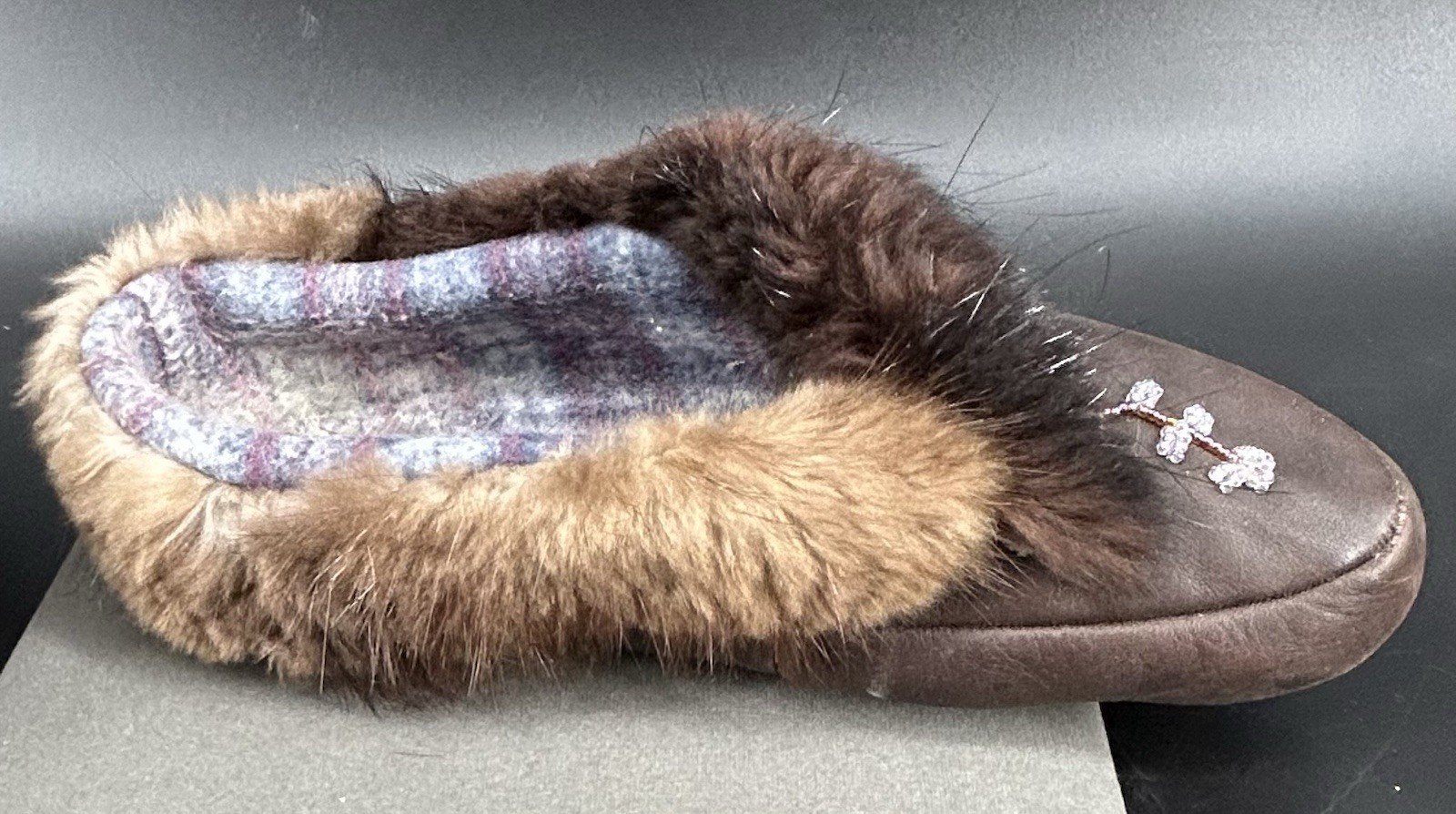 Chinook Leather Beaded Moccasins Vintage Beaded Design with Fur Accents