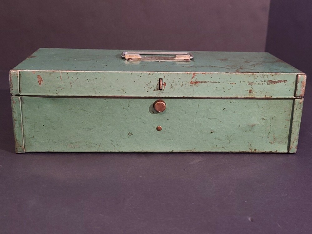 Vintage Guidemaster Drill Kit Metal Box