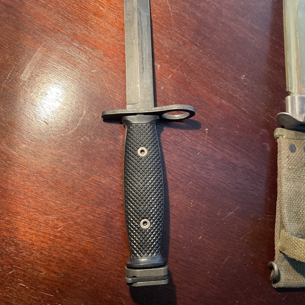 Bayonet Vintage