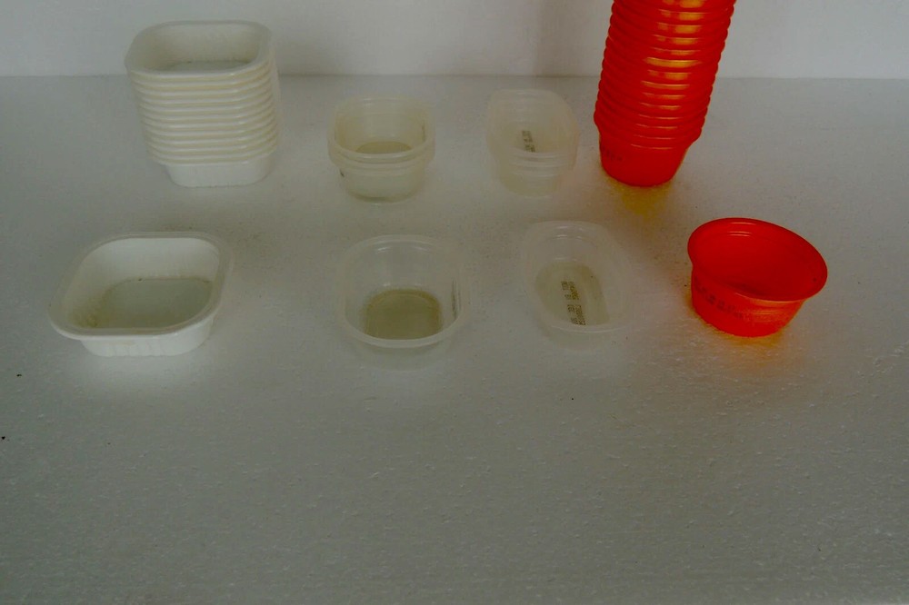 SMALL CLEAR EMPTY CONTAINER orange 35 pc 30 pc white + small clear