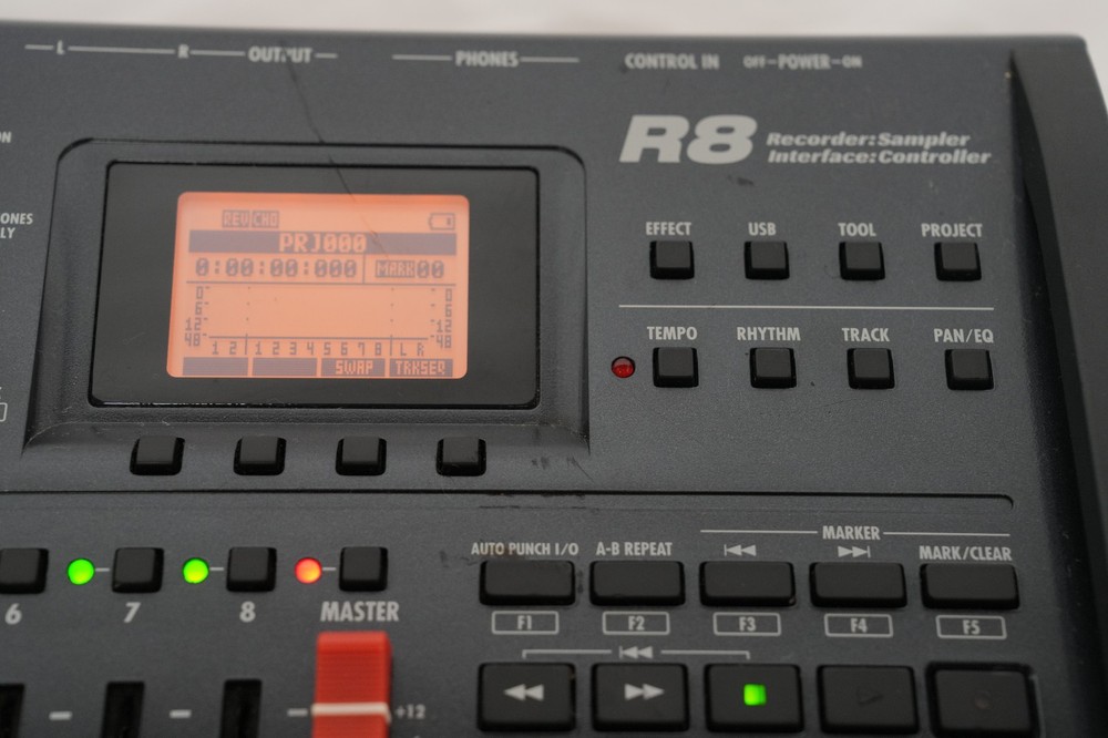 ZOOM R8 Multitrack Recorder 2-track simultaneous recording, 8-track