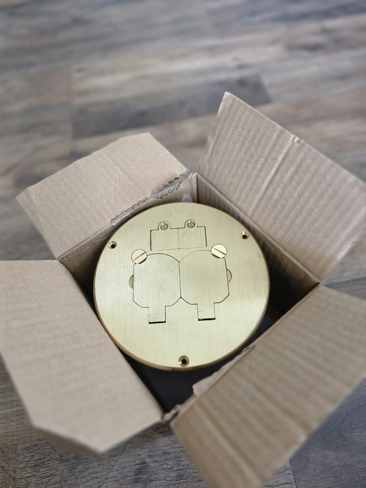 863 DPCOMAL Wiremold Floor Box Gold