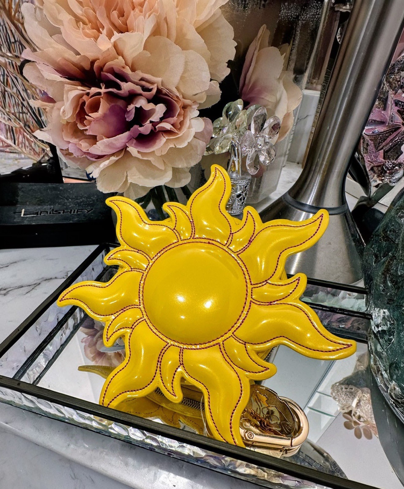 BATH AND BODY WORKS DISNEY PRINCESS RAPUNZEL FLOWER COIN PURSE NEW