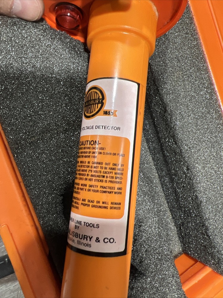 SALISBURY Model WHSCO 4344 Audio Visual AC VOLTAGE DETECTOR. Our #13