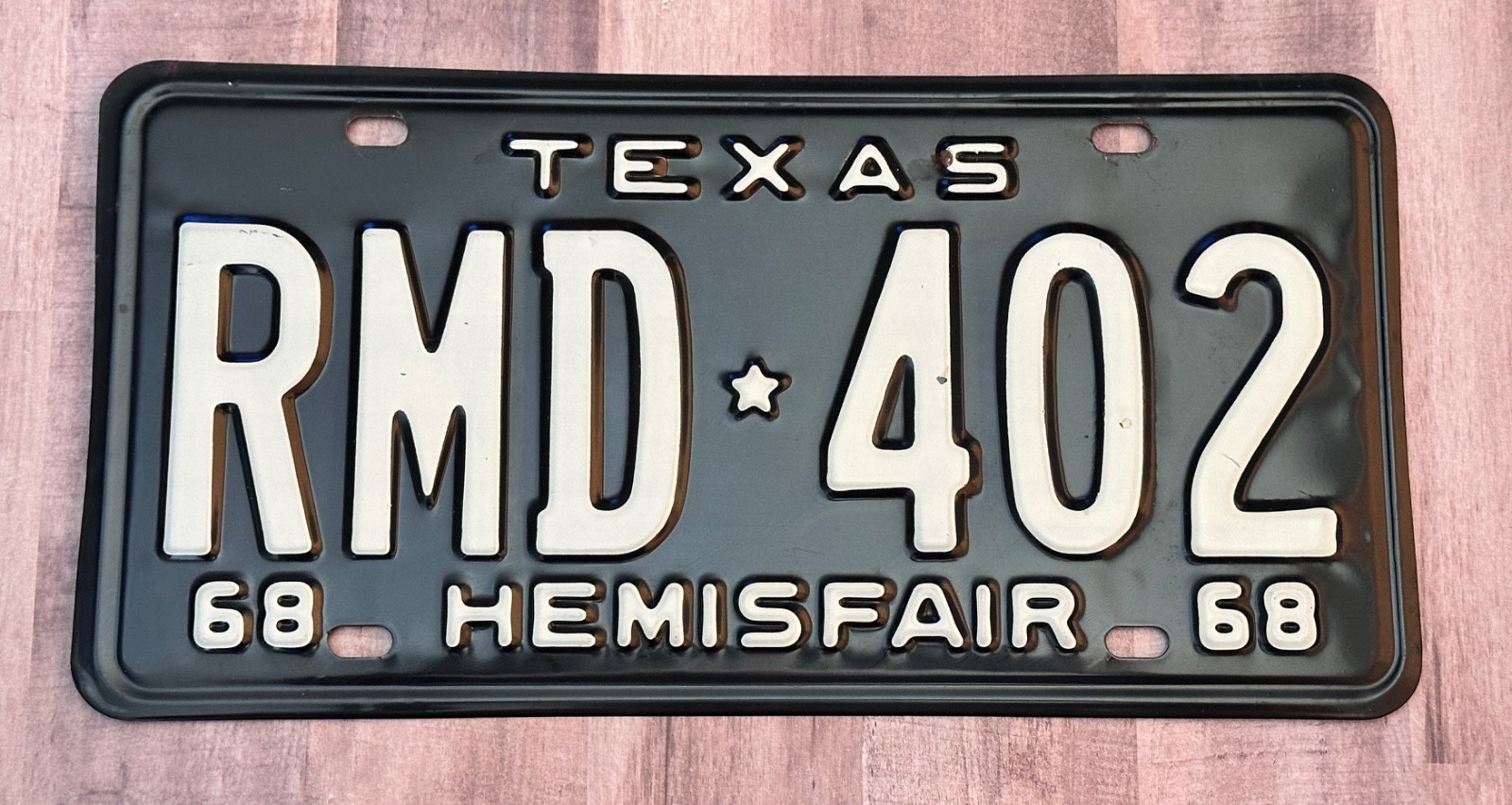 Texas 1968 Hemisfair License Plate Pair # RMD 402